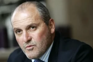 Surroi: “Dekreti për shpërndarjen e Kuvendit ishte i nxituar, Gjykata Kushtetuese le të flasë”