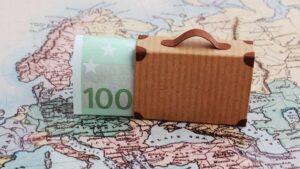Cikli i ri i emigracionit po arrin kulmin?! Të dhënat e Bankës së Shqipërisë: Ngadalësohen prurjet e emigrantëve