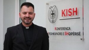 Dom Mark Pashkja: E shpikëm “kosovarin”, vijon të mos trajtohet si e meriton në Shqipëri