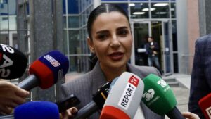 Belinda Balluku merret zyrtarisht e pandehur nga SPAK për shkelje të barazisë në tendera publikë