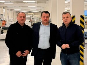 Pas zjarrit te “5 Maji”, Balla gjen kohë për Devollët, por jo për tregtarët e ish-Uzina Dinamo