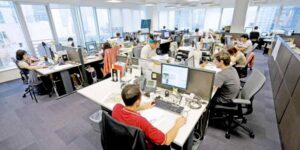 Rekord punonjësish në administratë! 500 mln euro për e-qeverisjen në 4 vjet, por sistemi nuk punon