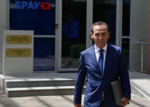 Engjëll Agaçi largohet nga detyra si sekretari i përgjithshëm i Kryeministrisë