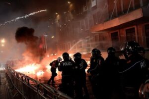 Thirrje për pjesëmarrje në protestën e sotme, opozita kërkon dorëheqjen e Ramës dhe Ballukut