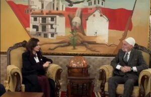 Spiropali viziton Prekazin: “Sakrifica e familjes Jashari, themeli i lirisë së Kosovës”