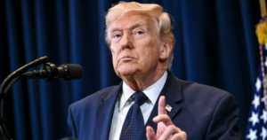 Trump paralajmëron Iranin, nafta bie 6.5% në tregjet globale