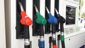 Transparenca e rrit sërish naftën, e çon në 206 lekë