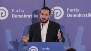 Salianji thirrje Berishës: “Dil në garë dhe lejo demokratët të zgjedhin drejtuesin”