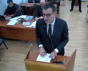 Erion Veliaj i kërkon Gjykatës Administrative transmetim live të seancave